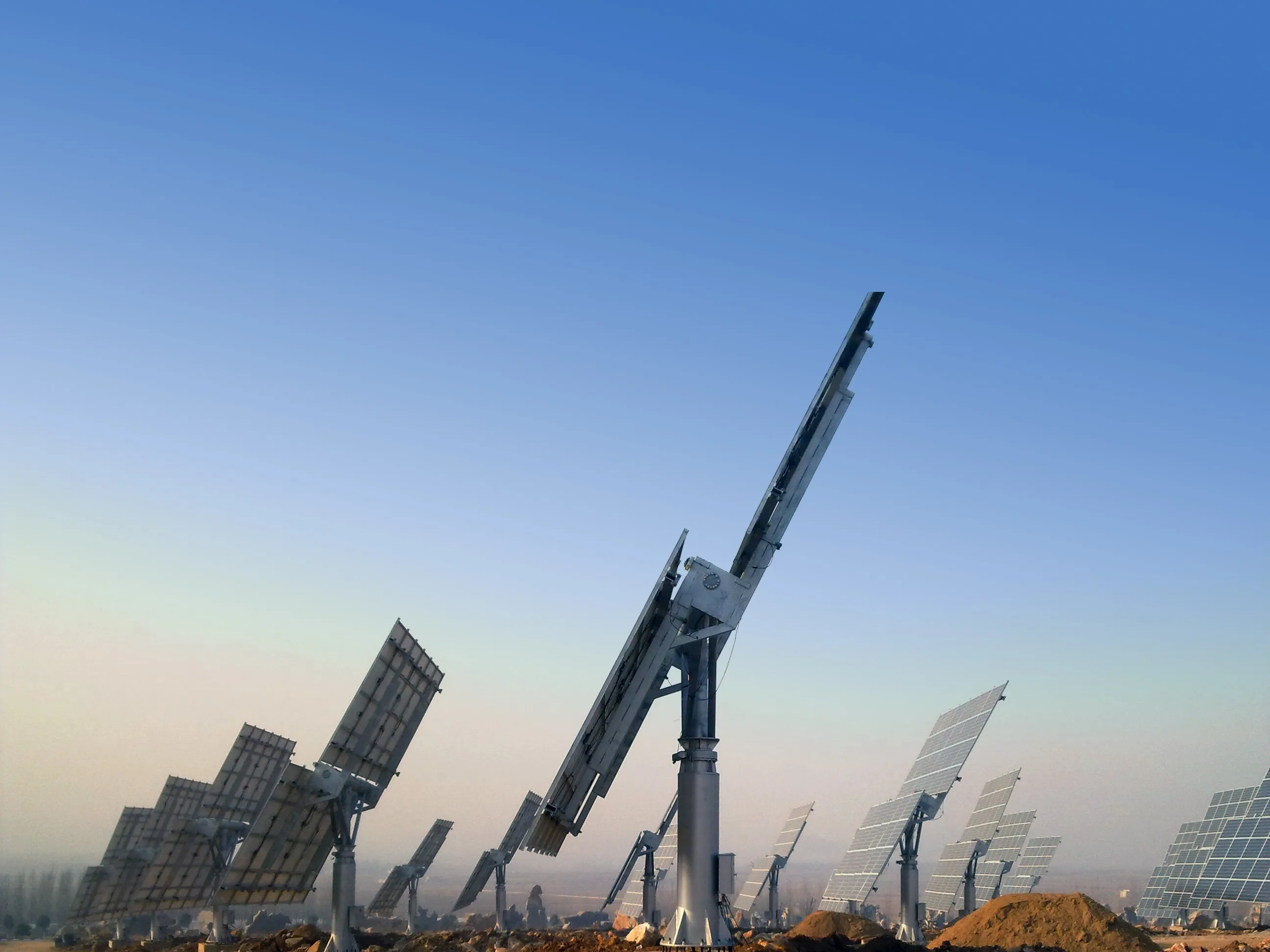 24p PV Dual Axis Tracker Solar Tracker Solar Dual Axis Tracker 2024 Hot Selling Tracking Bracket