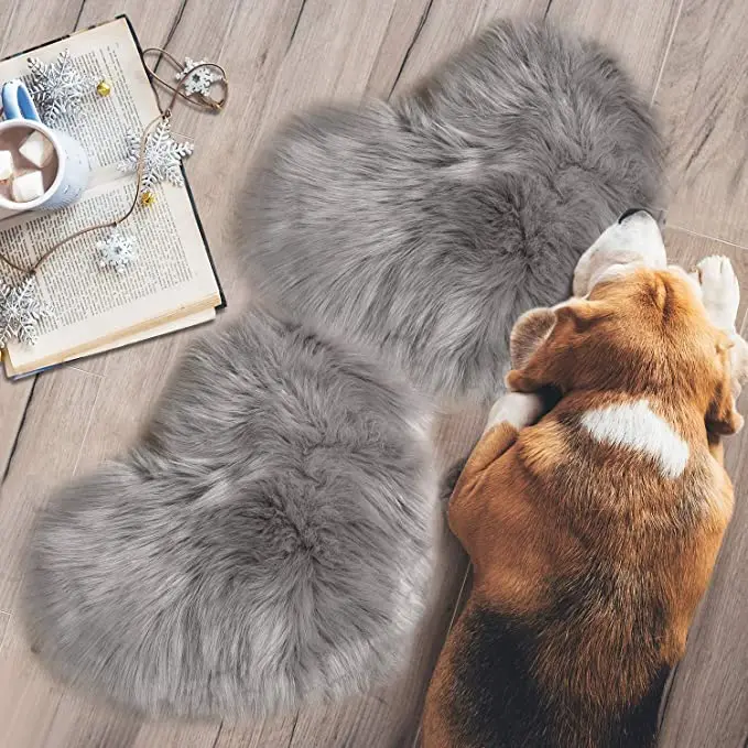 Luxury Fluffy Faux Sheepskin Area Rug Heart Shaped Rug Fuzzy Room Carpet for Home Living Room Sofa Floor Bedroom
