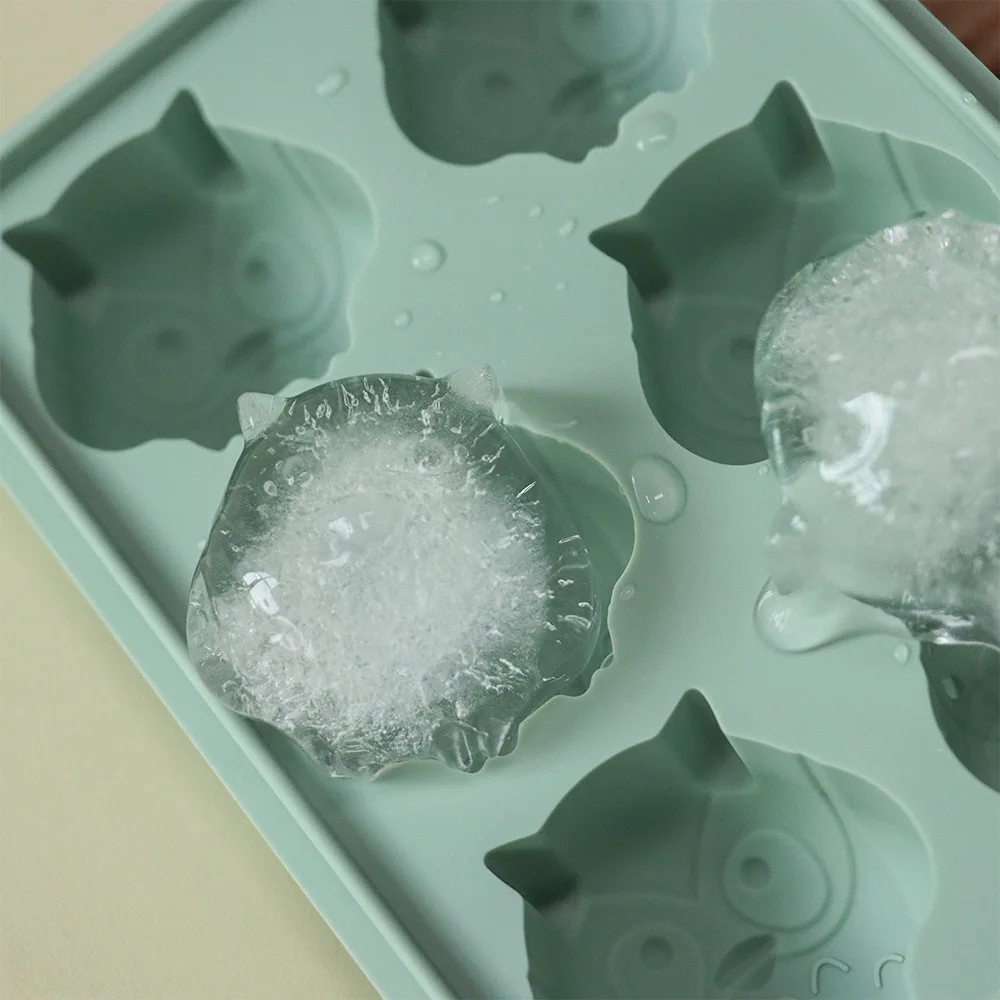 New Silicone Ice Tray Cube Mold with Lid for Whiskey Cocktails Beverage Frozen Ice Storage Box Party Bar Square Ice Maker Mould