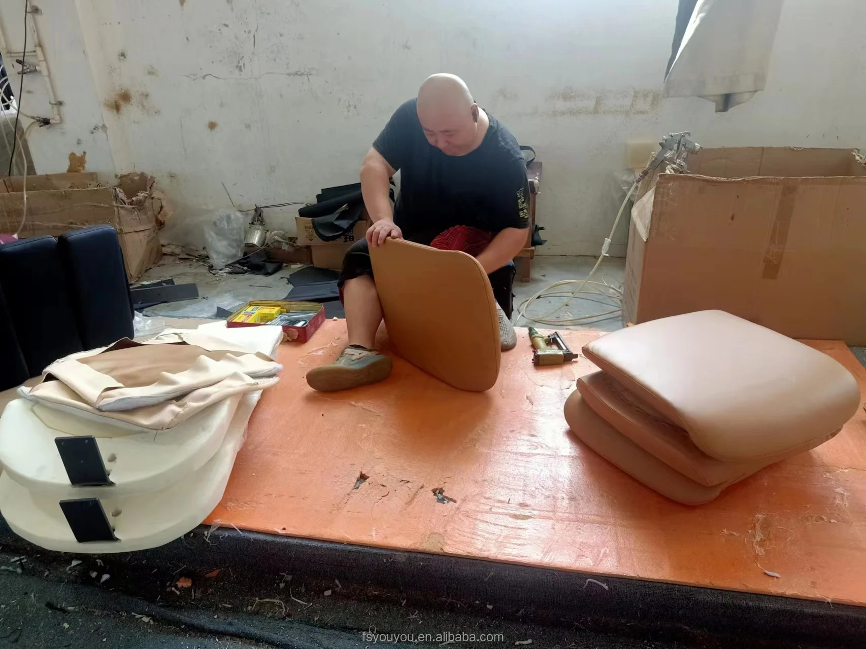 Luxury Middle Back Meeting Chairs Executive Room Visitor Chairs Pu Leather Office Conference Chairs