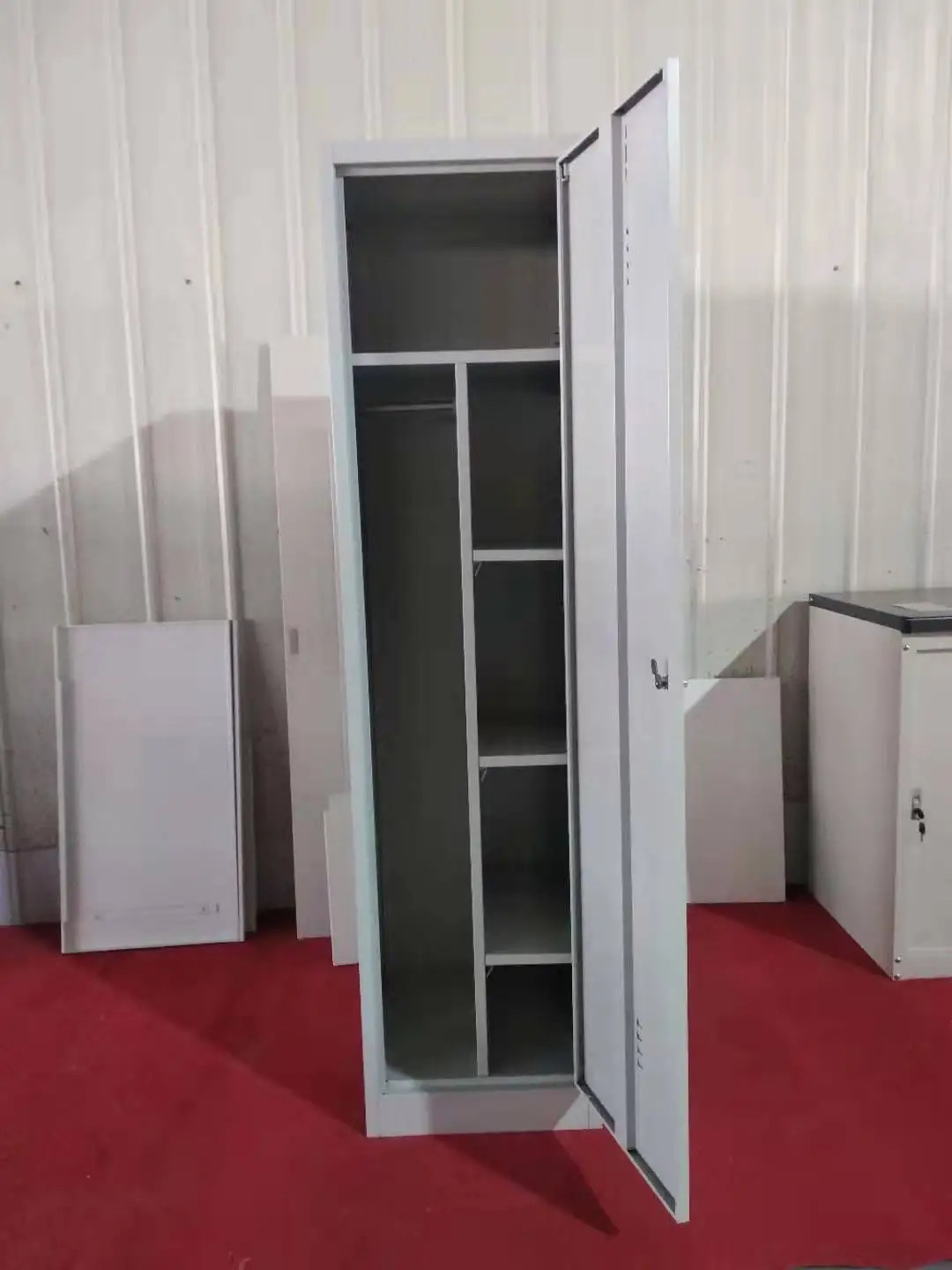 one door locker