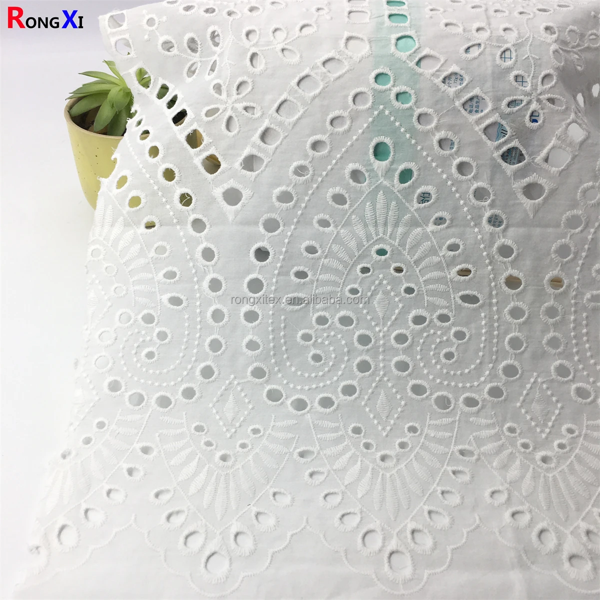 Golden Supplier RXF0613  Big Design Edges 100% Cotton Embroidery Fabrics for Ladies Clothing Made In China