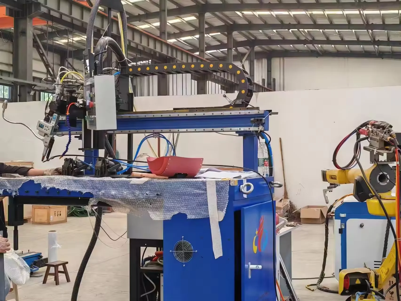 FED 3000w Automatic metal cylinder tank duct chimney seam welding machine TIG Mig Laser Welder