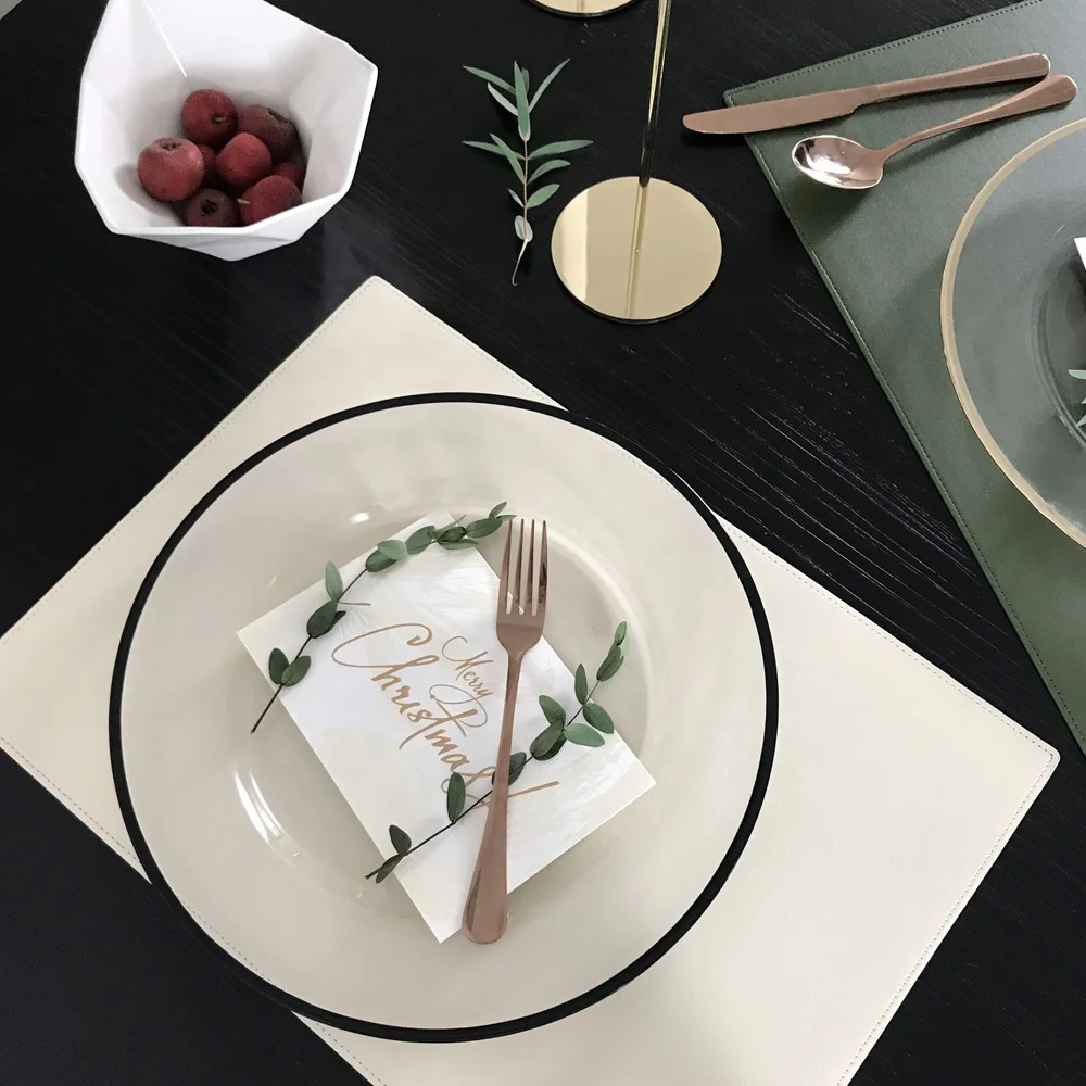 Handmade wholesale cheap black gold rim Glass Charger Plates