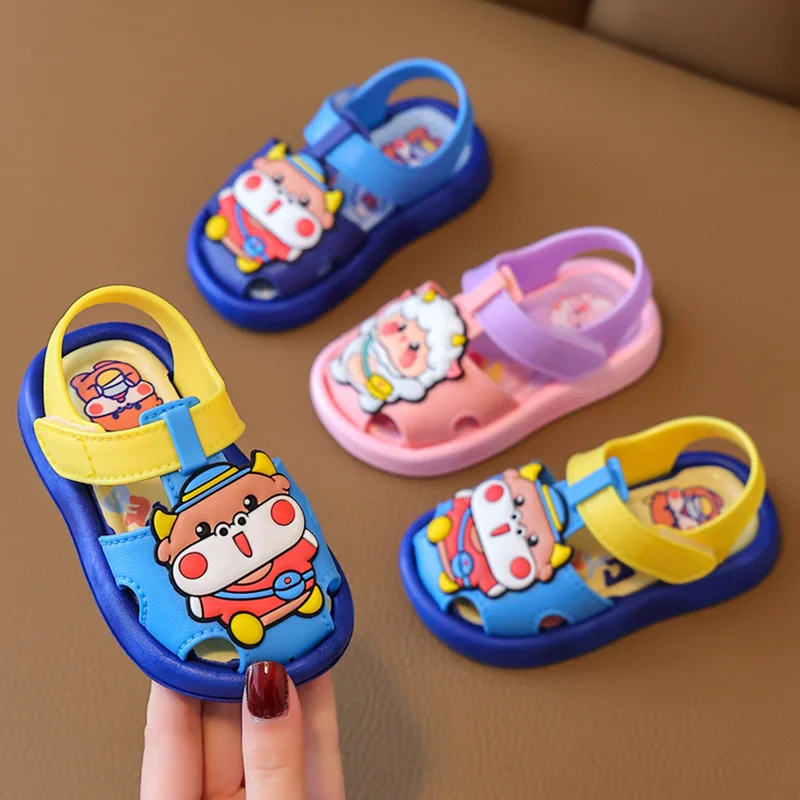Outdoor  Anti-Skid Footwear Cartoon Kids Leather Casual Toddler Garden Beach Slippers Closed-Toe Sandals Children Hole Shoes