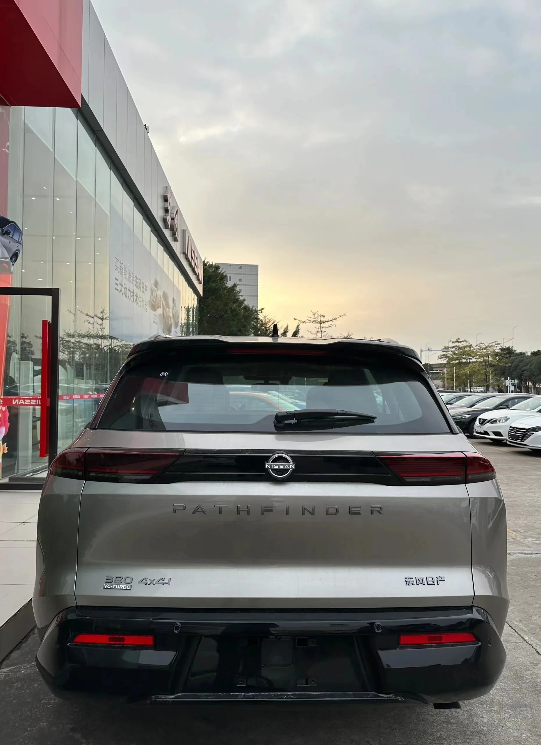 2024 nissan pathfinder r51 r50 r49 бензиновый автомобиль 5 дверей 7 мест большой размер 4wd awd с кожаными сиденьями и r20 шин