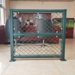 The factory sells fence manufacturing machine chain rod braiding machine galvanized iron chain link temporary fence board