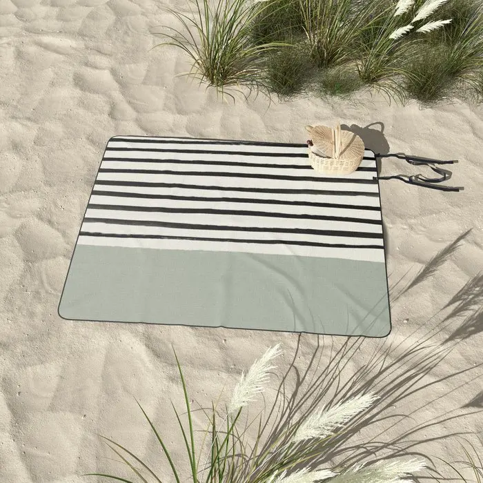 Waterproof sand-proof foldable rectangular beach mat family picnic blanket