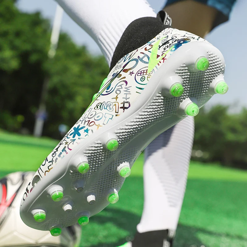 Football Boots Men High Top Soccer Shoes Man Outdoor Non Slip Soccer Cleats Kids Futsal Shoes