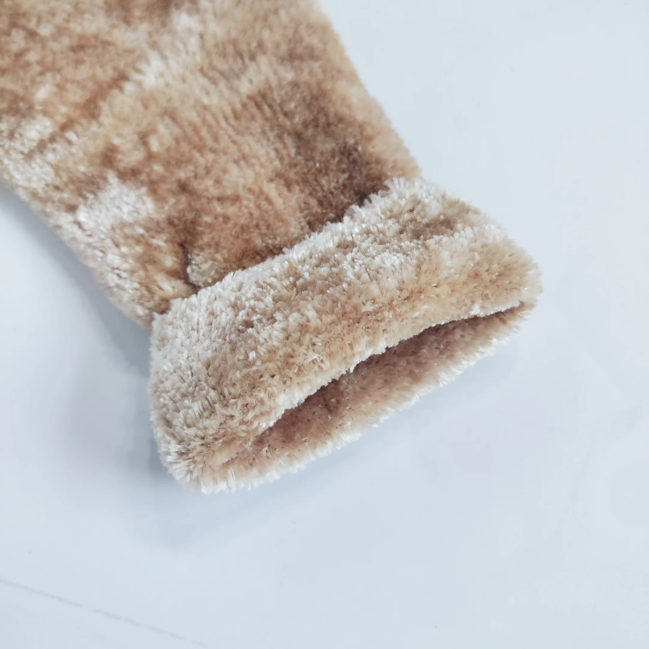 OEM Super Soft Hot Sell Feather Fluffy Indoor Women Men Cozy Socks Floor Winter Socks