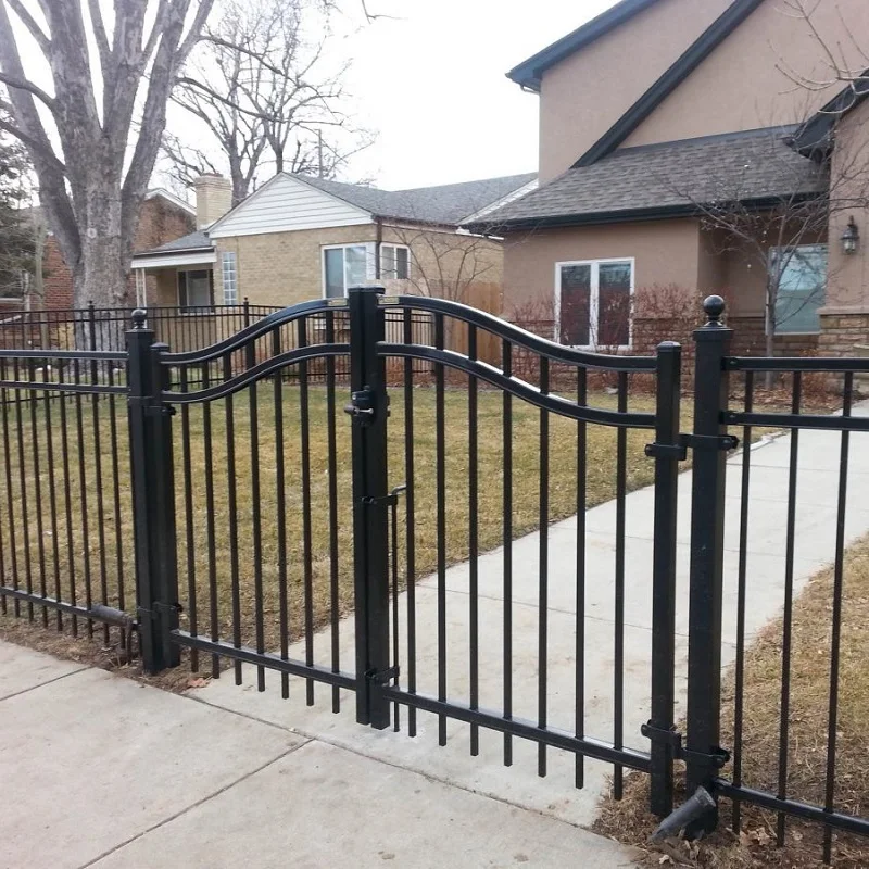 Conventional modern design metal fencing steel cast iron craft fence garden wrought iron fence panels gate