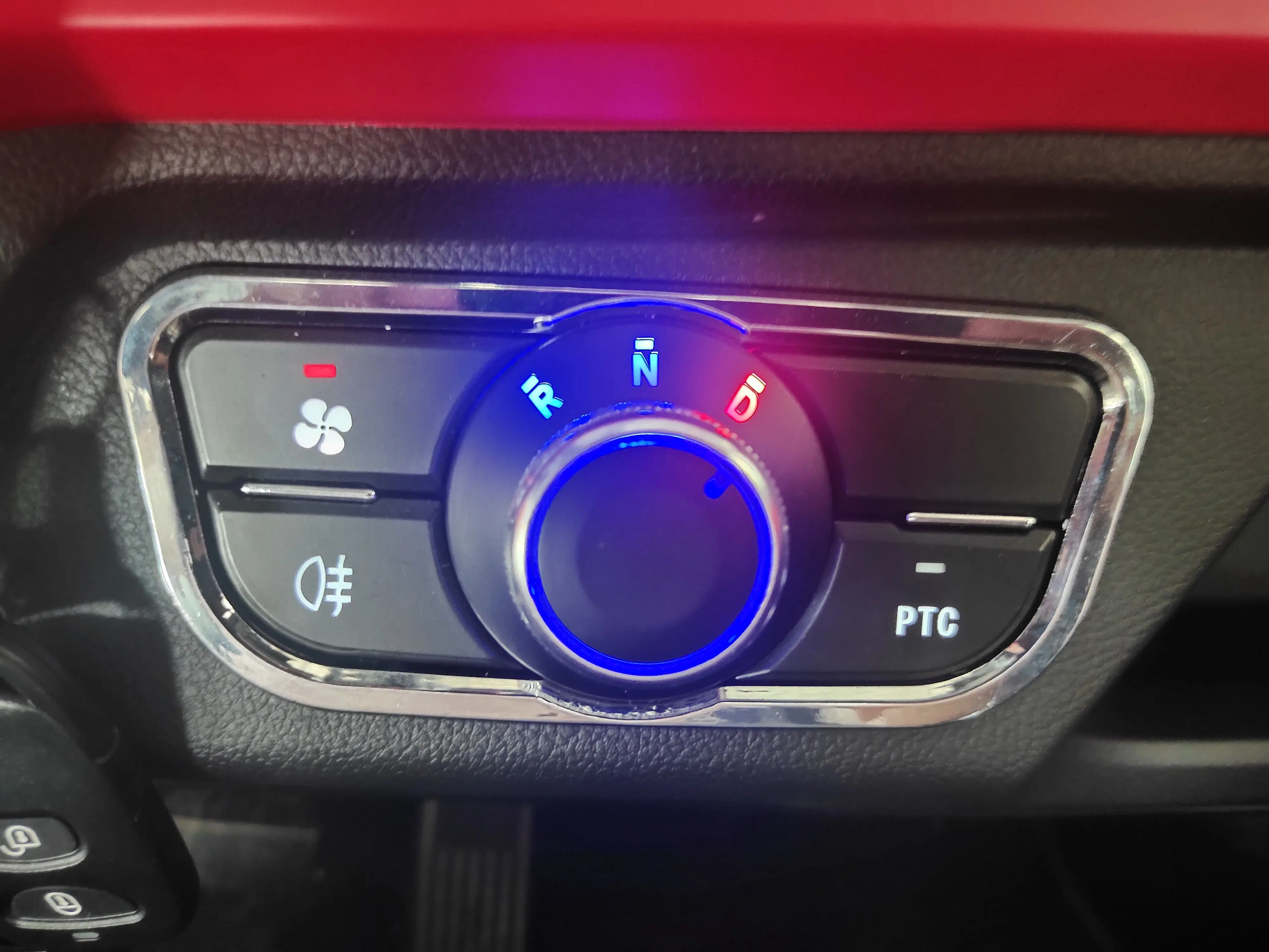 Factory Best Price 4 Four Wheel New Energy Car Electric Vehicle Auto Car Emergence Vehicle