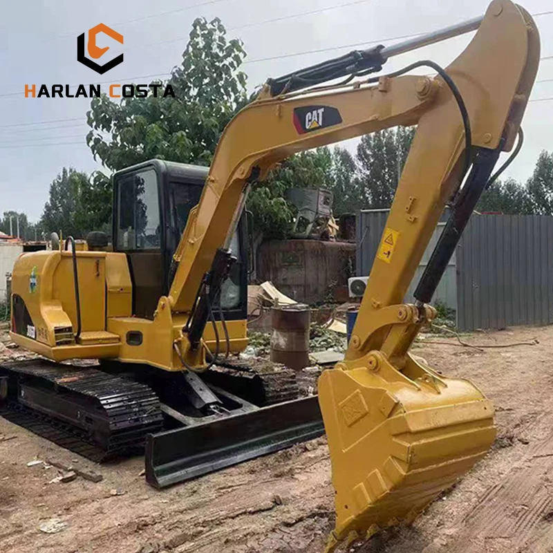 Small 6-ton second-hand excavator Carter 306 Japanese-made machine sold at low price.