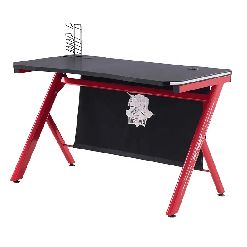 2023 Hot Selling  Good Quality PC Computer Gaming Desk Gaming Table With Wire  Earphone Support