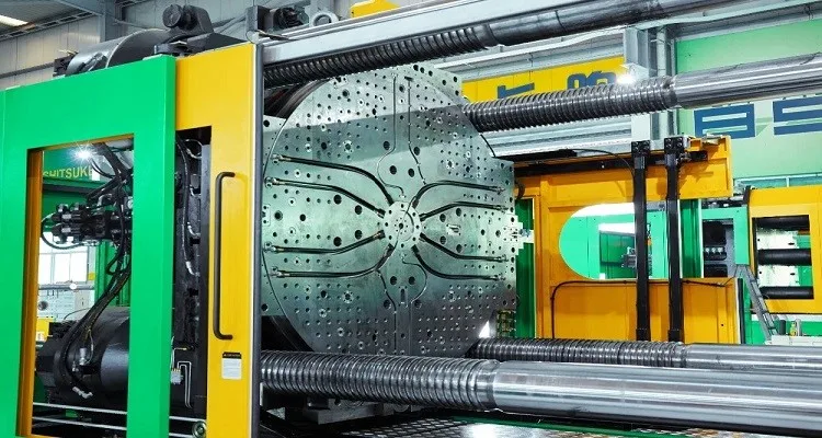 Borche BS-III servo series horizontal injection molding machine, energy saving and high quality 320ton plastic making machine