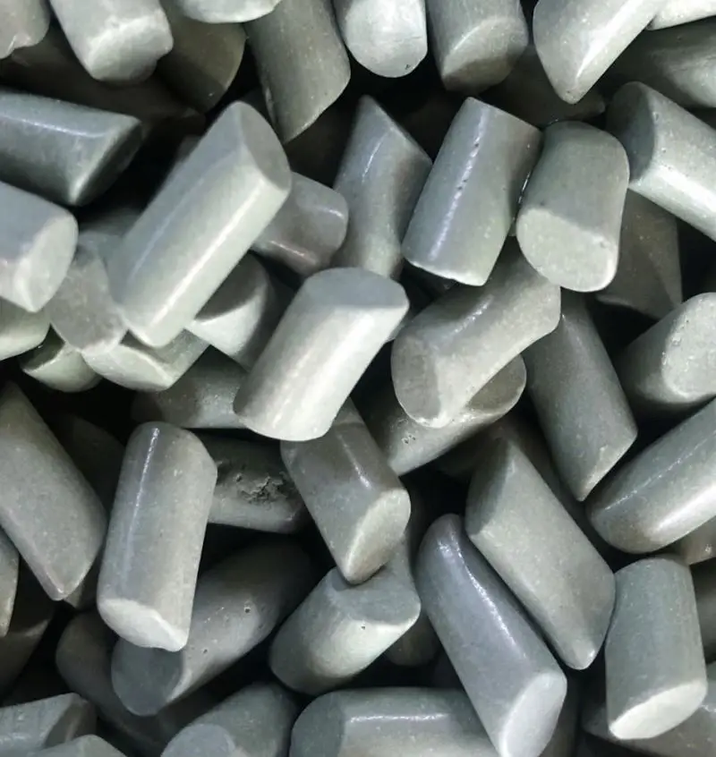 High density wear resisting alumina media ceramic material for metal parts polishing