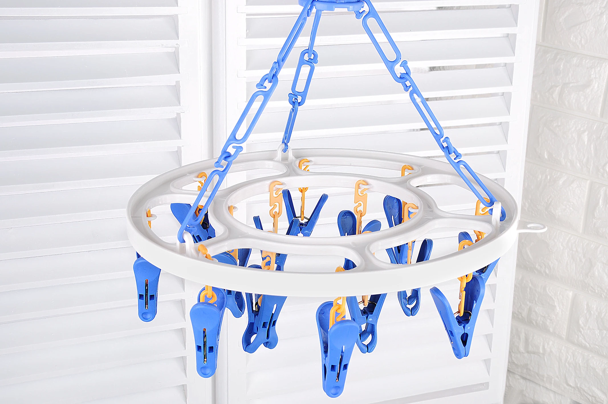 16 Clip round Plastic Clothes Drying Rack with Steel Hook for Scarf Underwear Sock-Standing Type for Laundry Storage Bag Use