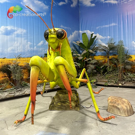 Giant praying mantis simulation animal insect outdoor equipment simulation electronic mantis