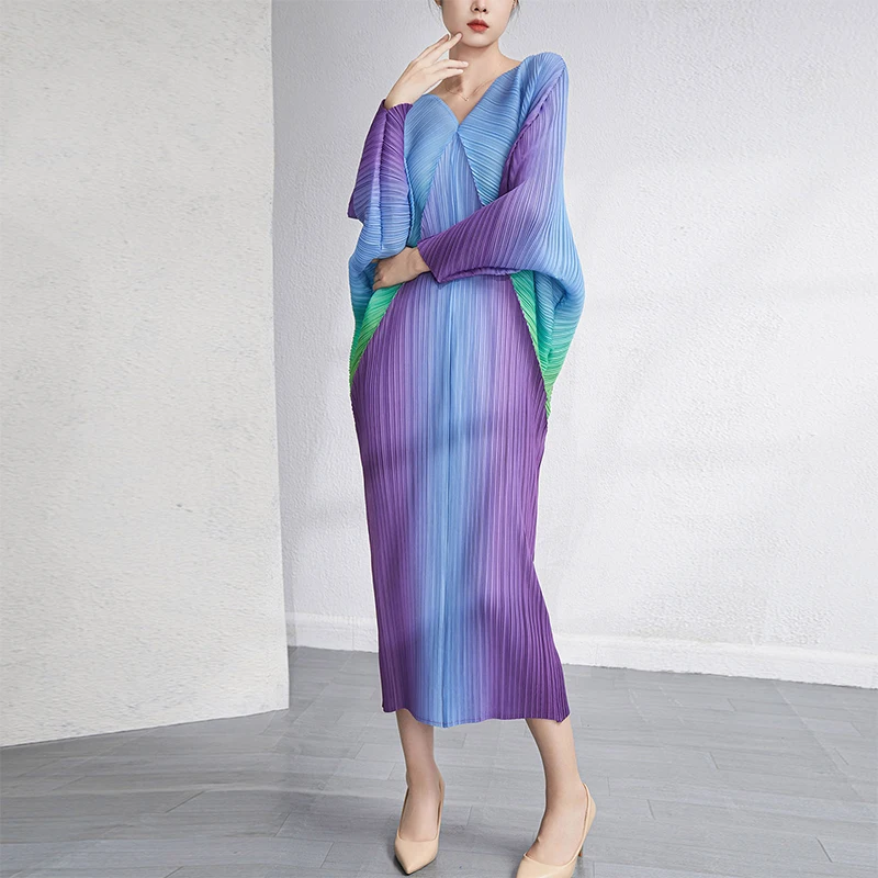 Высокое качество плюс Размер Женская одежда с рисунком градиентная расцветка; Высота плиссированное платье для женщин; Большие размеры платье