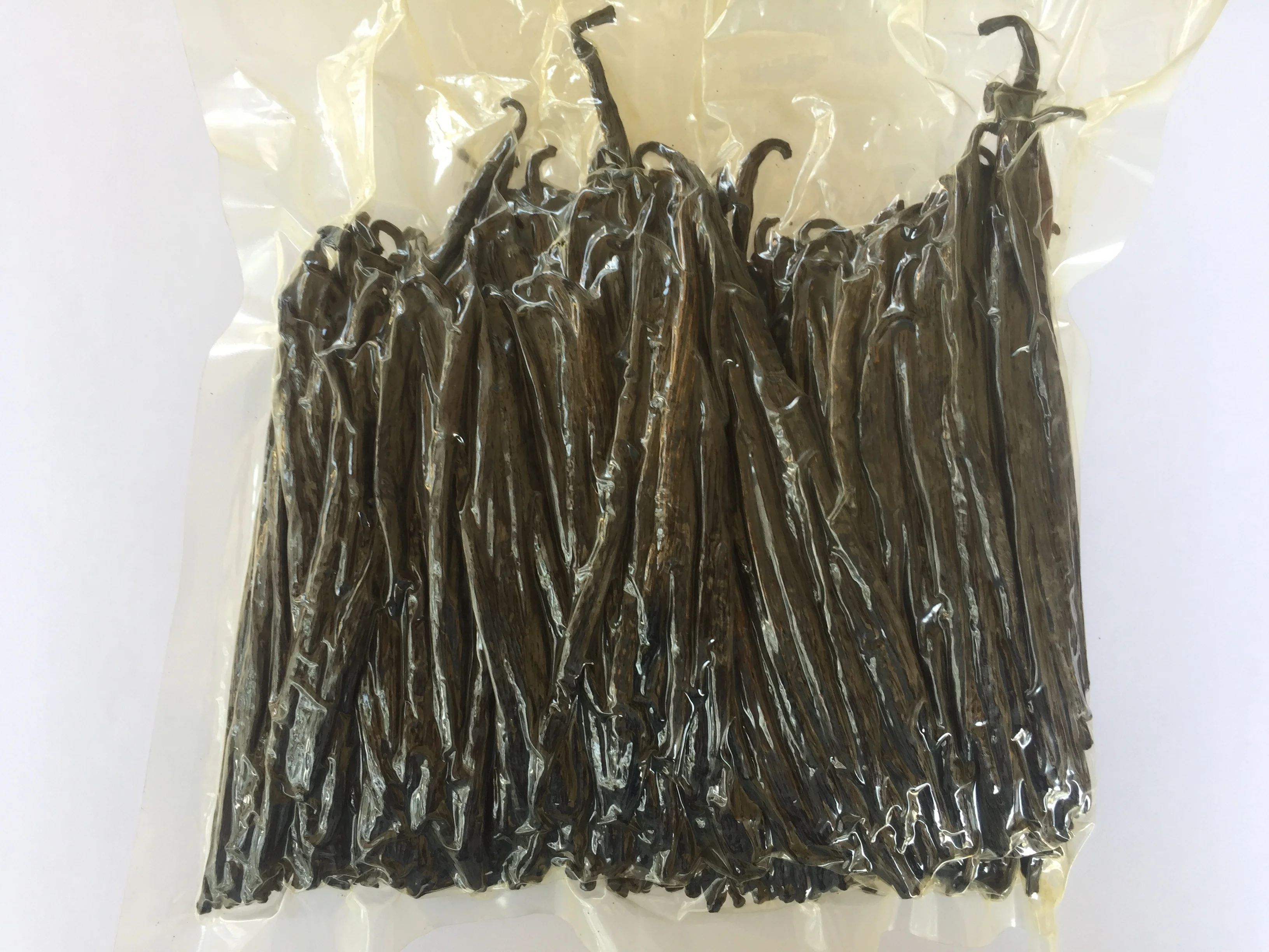 RENDAH PLANIFOLIA GRADE-3 10-11 CM VANILLA BEANS for EXTRACTION Hot Selling Indonesian Best Quality Bourbon with Best Price