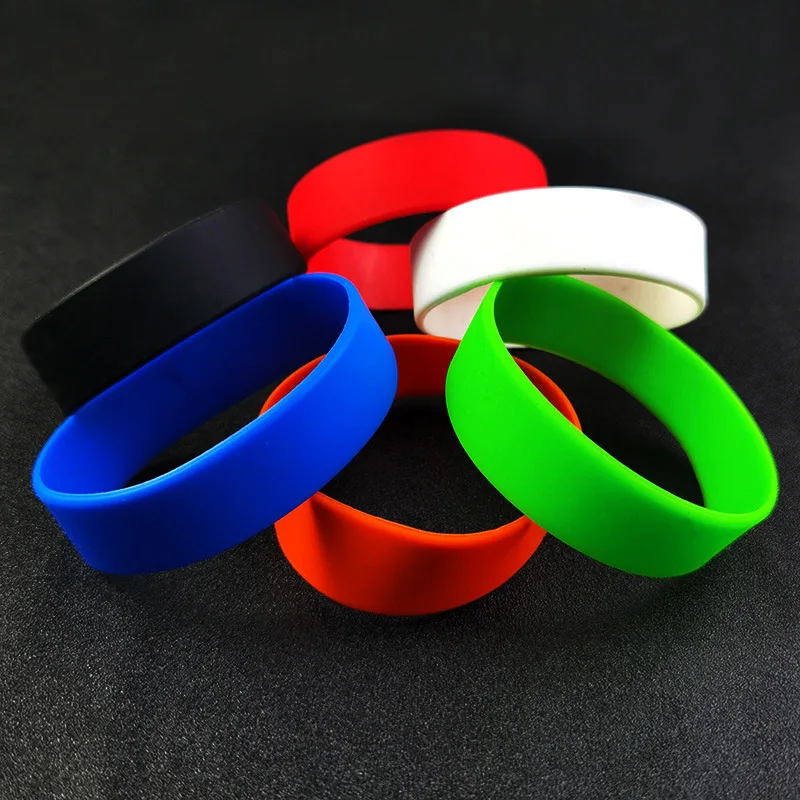 Hot Selling High Quality Silicone Wristband Fashion Custom Design Creative Logo Widened Rubber Wristband
