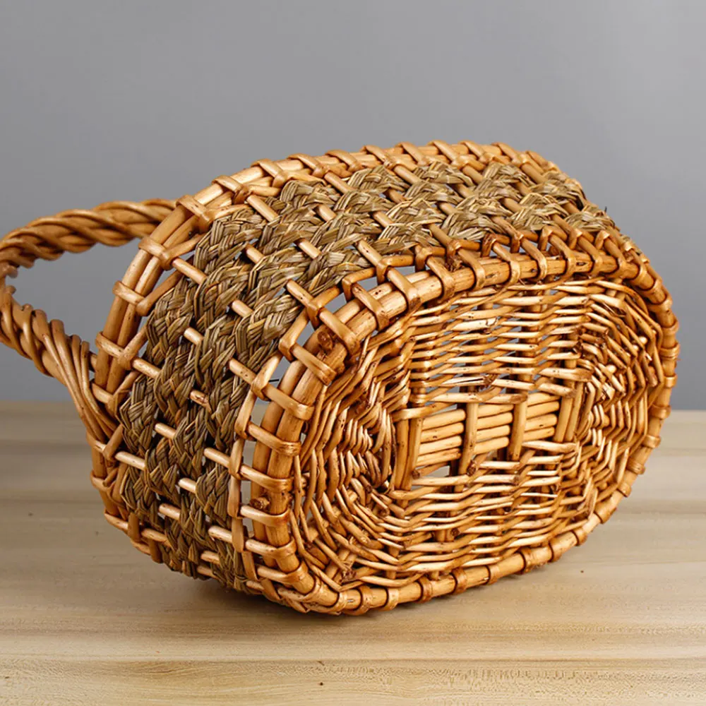 China Basket Supplier Hand Woven Cheap Price Wholesale Willow Material Wicker Baskets For Gifts With Handle