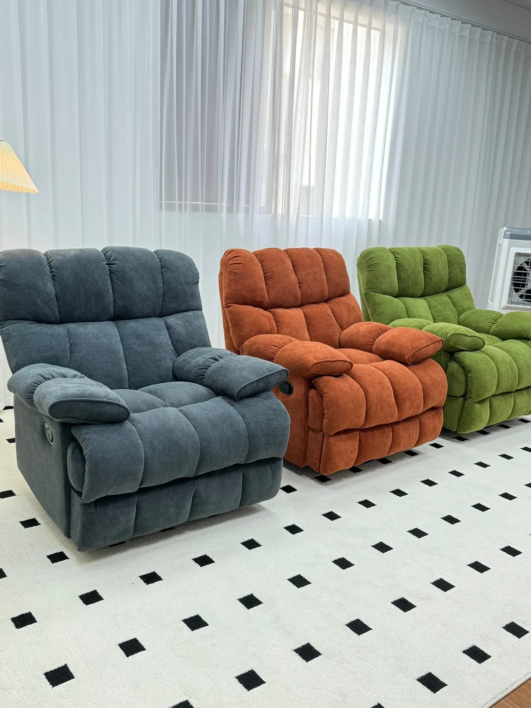 Smart Living Room Furniture Luxury Functional Sofa Chair Electric Remote Control Rotatable Rocking Reclining Sofa Set