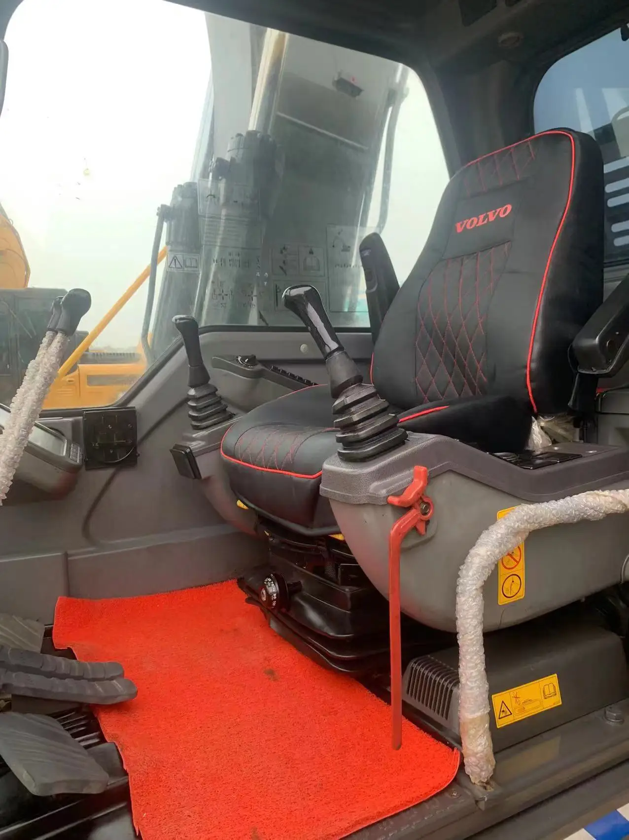 Used Volvo EC140 Medium Excavator
