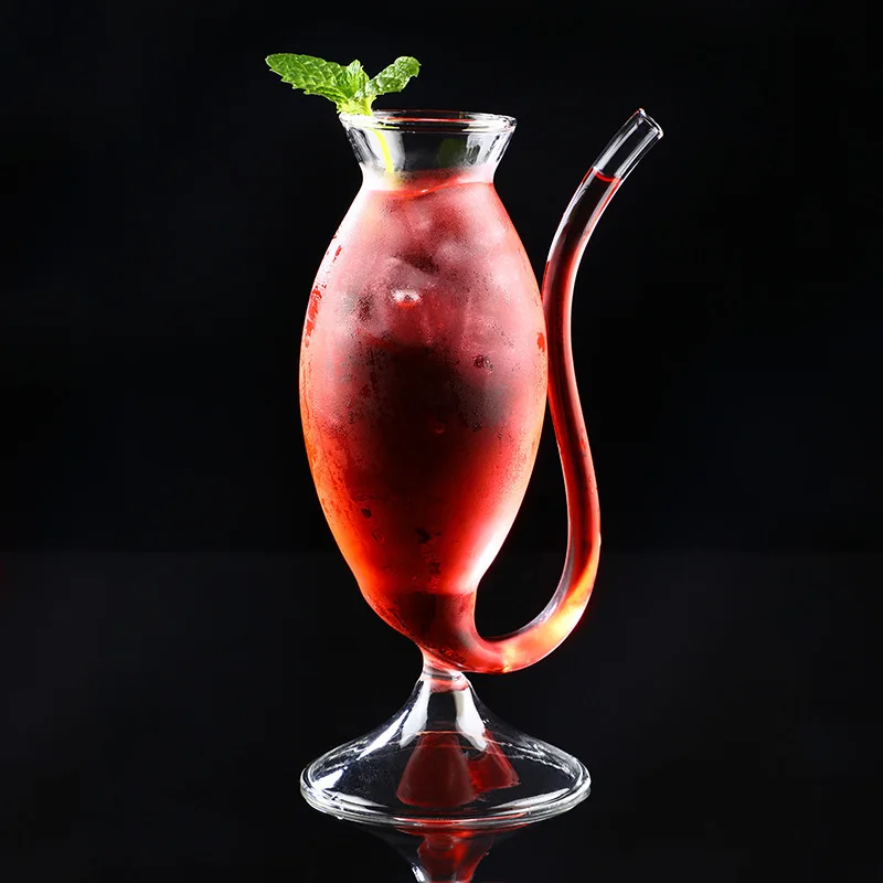 Creative transparent glass vampire wine glass comes with a straw cup juice cup squirrel cup