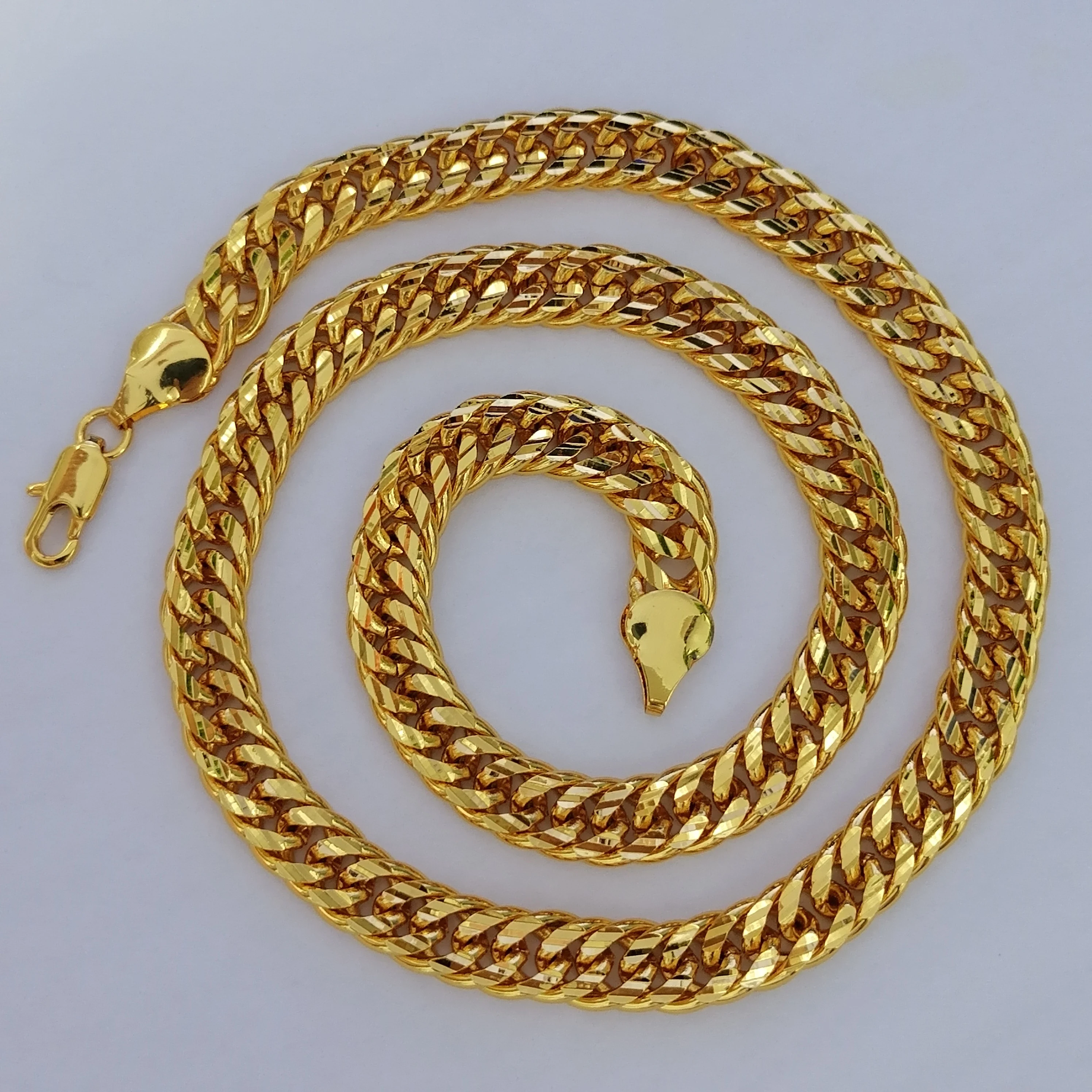 24K Gold Plated Finish Iced Out Hip Hop Miami Cuban Chain Necklace Thick Miami Cuban Link Chain Hip Hop Necklace