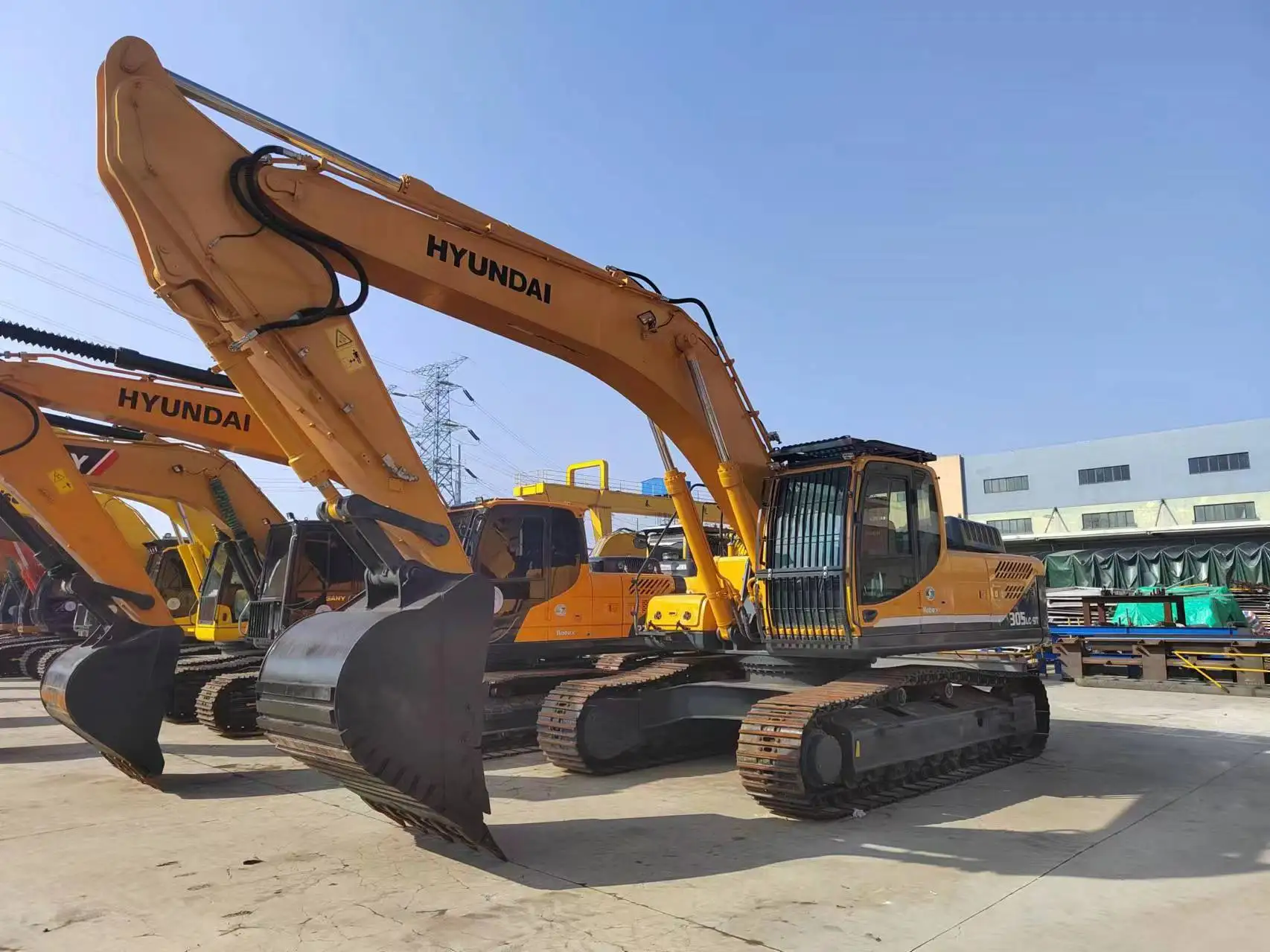 Good Price 30 Ton Used Crawler Excavator Hyundai 305LC-9T Tracked for Sale