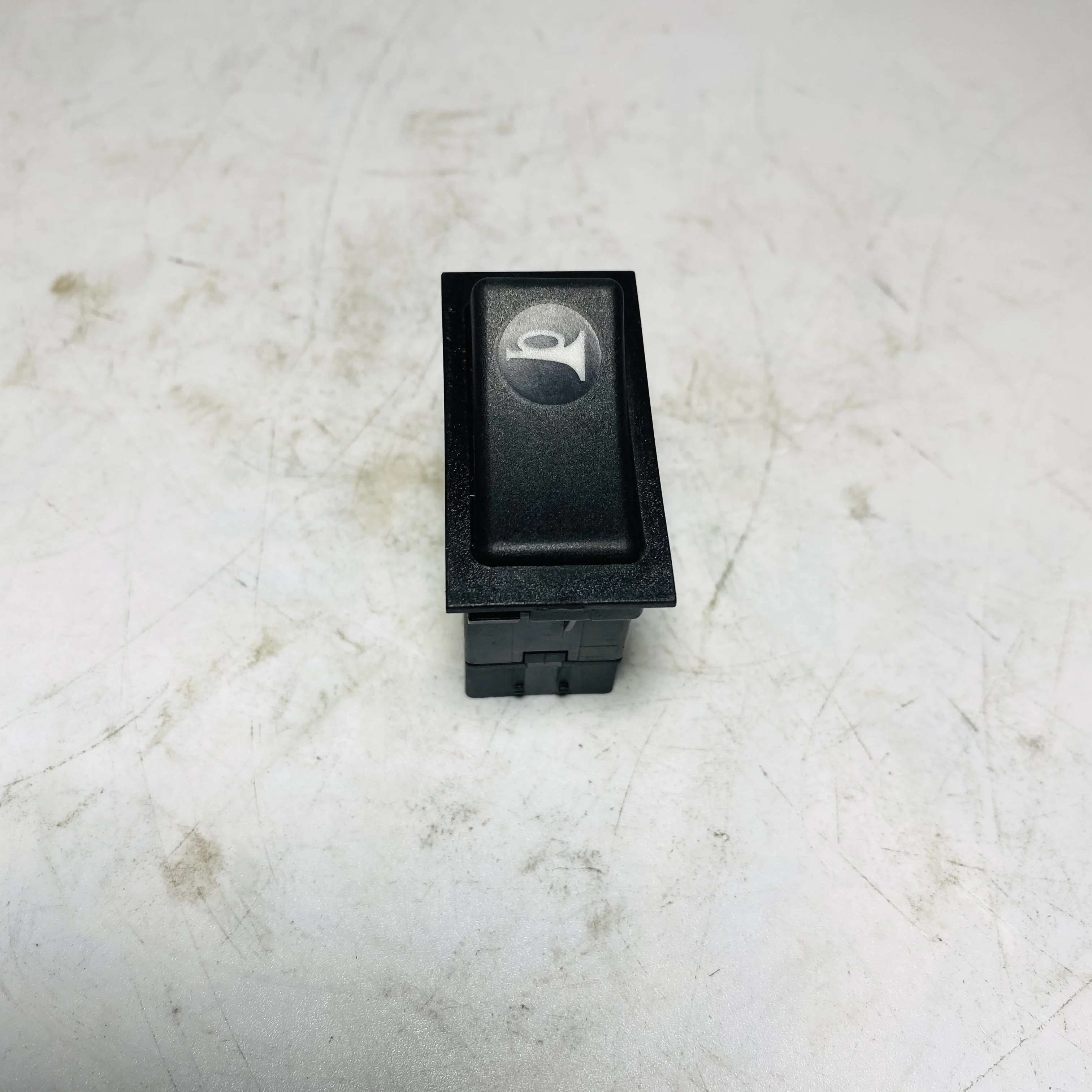 Cheap Price DZ9100586005 Horn Change-over Switch For F2000 F3000 M3000 Dump Truck Spare Parts