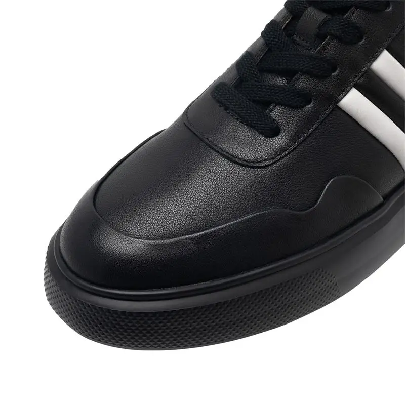 High Quality Stylish Breathable Men Classy leather shoes walking dress sneakers For Men