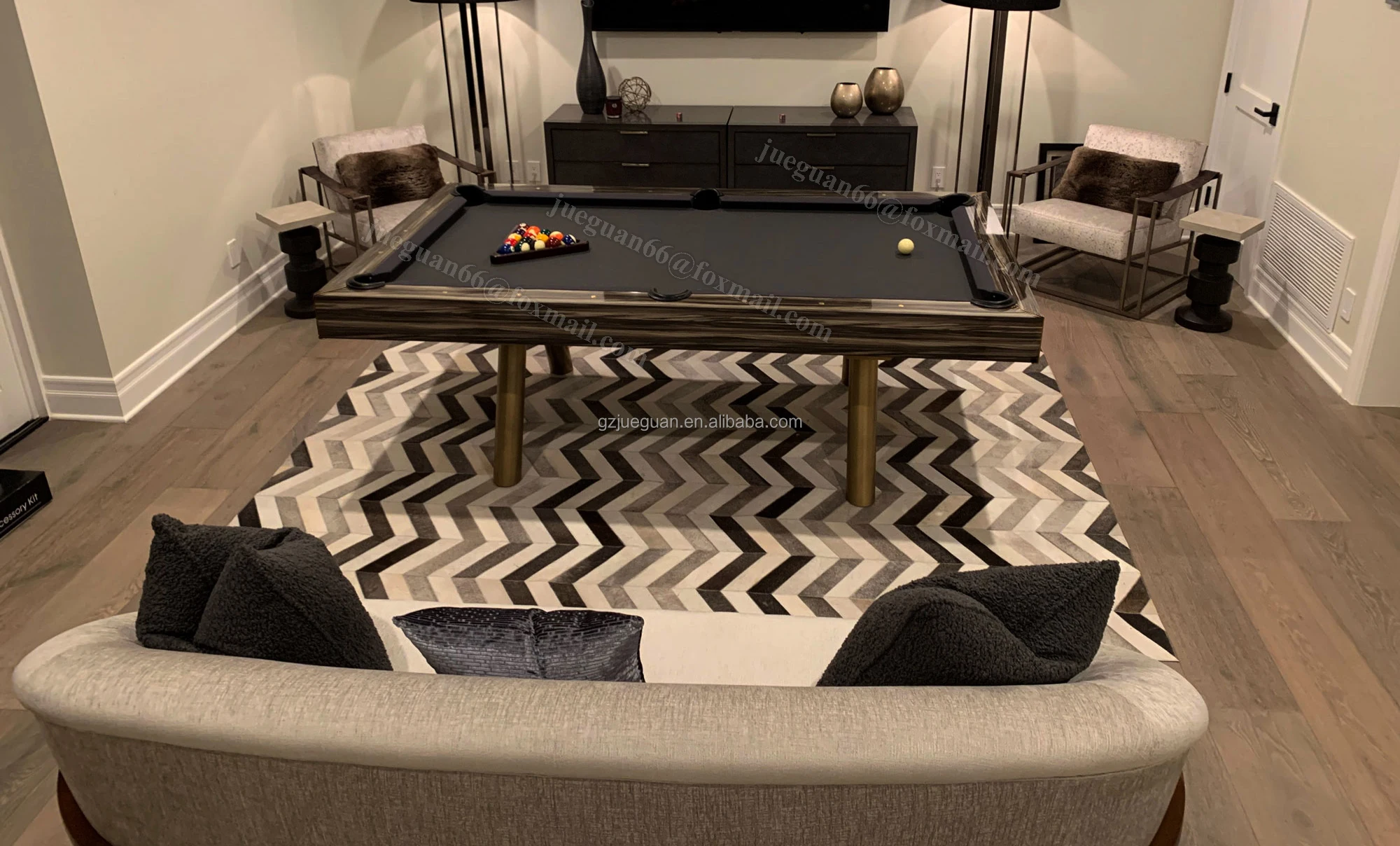 Modern Pool Table1.jpg