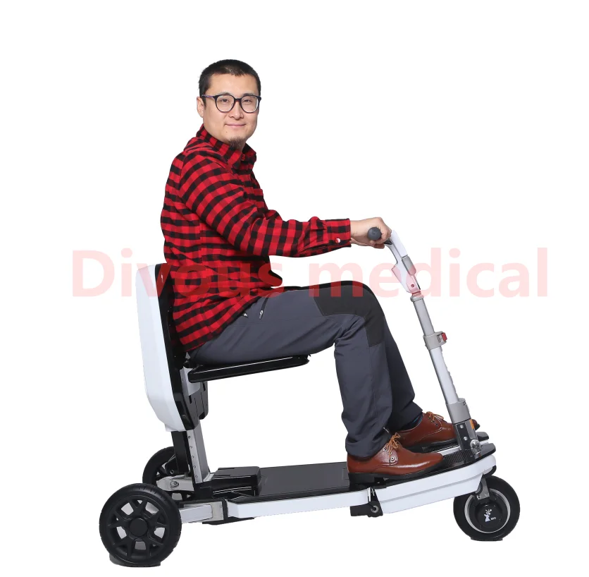 Magnesium Alloy Luggage Remote Trunk Folding Three-Wheel Electric Mobility Scooter For Elderly On The Board tricycle motorcycle