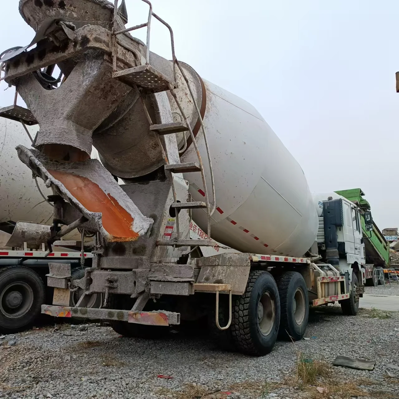 Delong 6x4 Type 10 M3 Concrete Mixer Truck Dci 420 Hp Engine E2 and E5 Lhd Mixer Truck