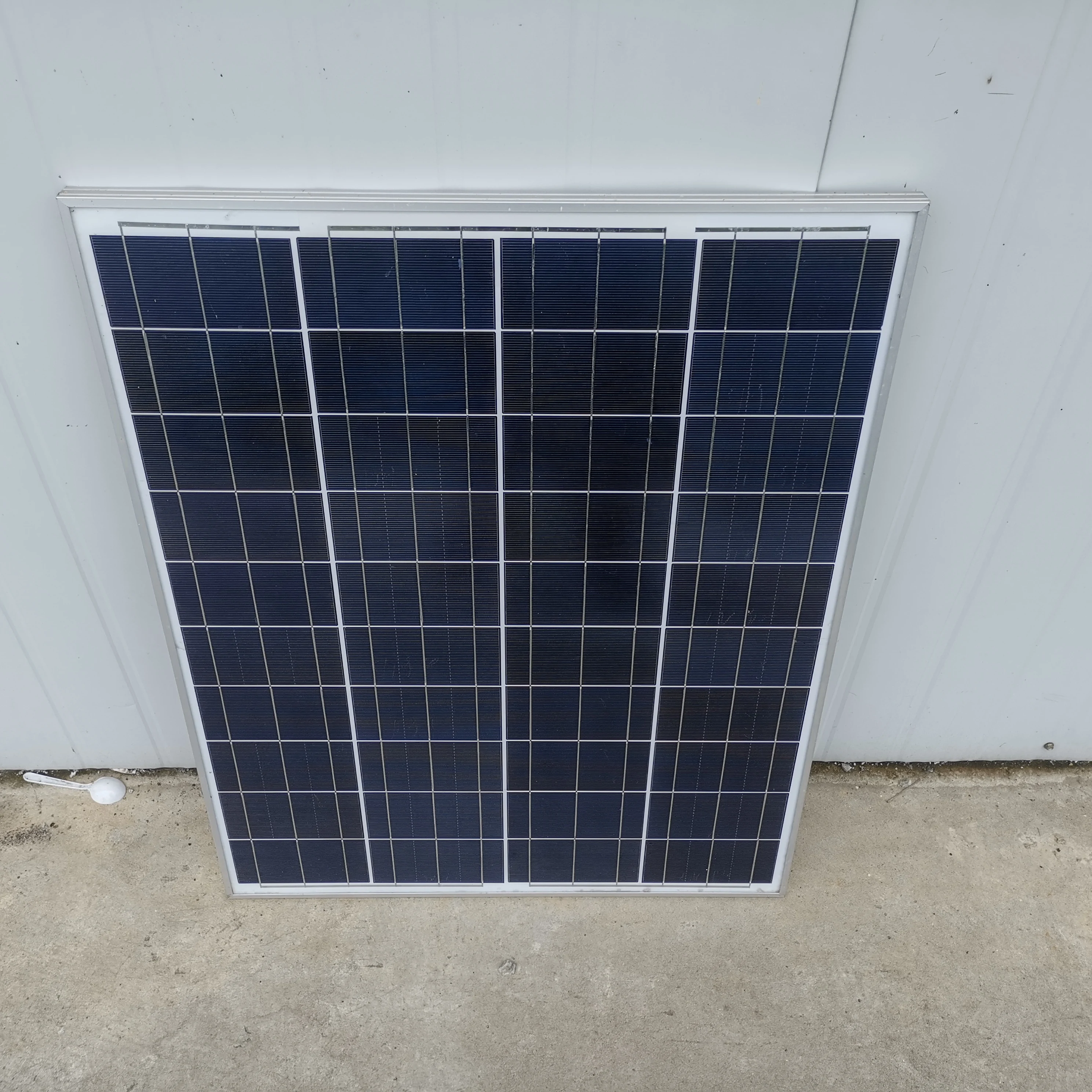 Wholesale factory direct High Efficiency Long Lifespan 300W Solar Panel