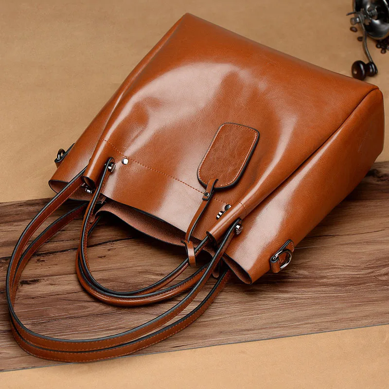 Luxury Oil wax leather lady handbag  brand women shoulder bags high quality genuine leather handbags for women