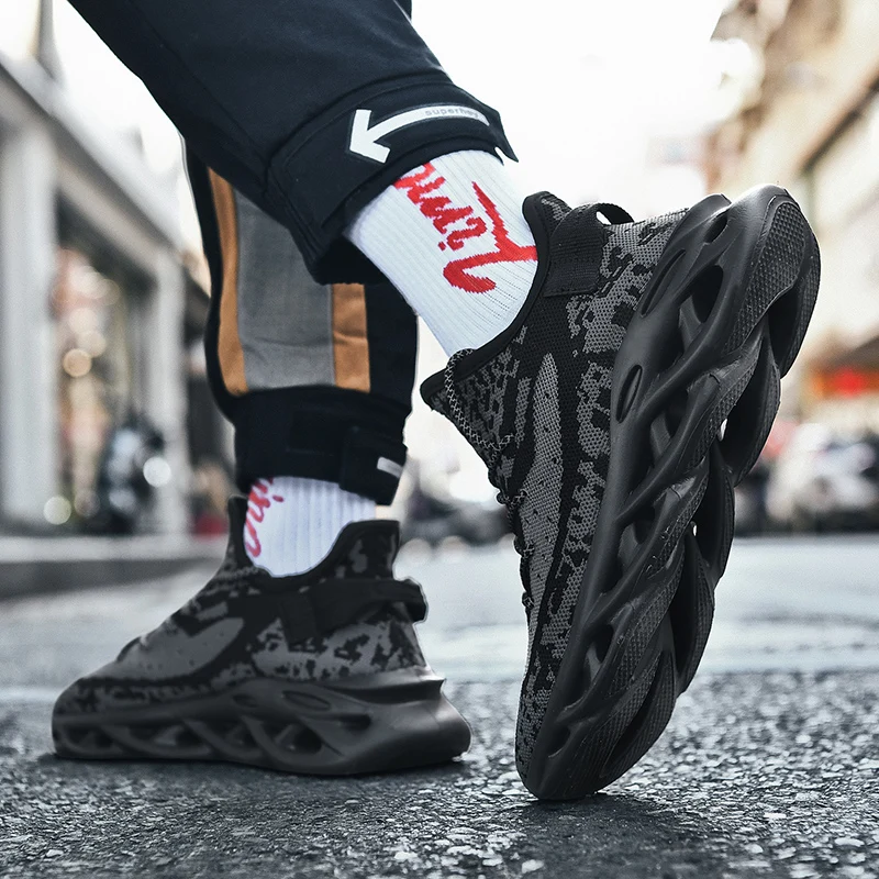 Moyo Size 46 No-slip Male Lace Up Men Shoes Yeezy  Walking Shoes  Men sports Sneakers Shoes