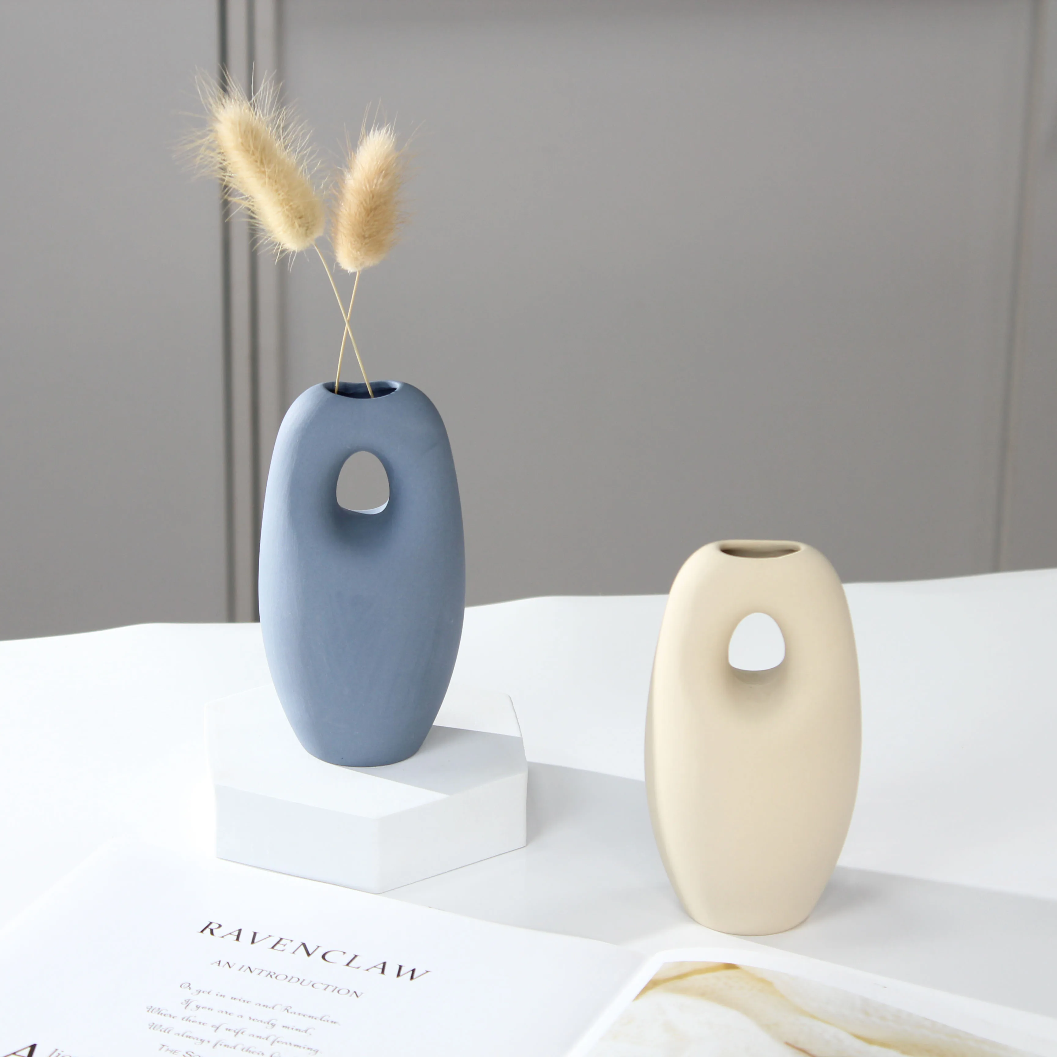 Nordic Style Wholesale Minimalist Decor Porcelain Flower Vase Irregular Ceramic Mini Bud Vases