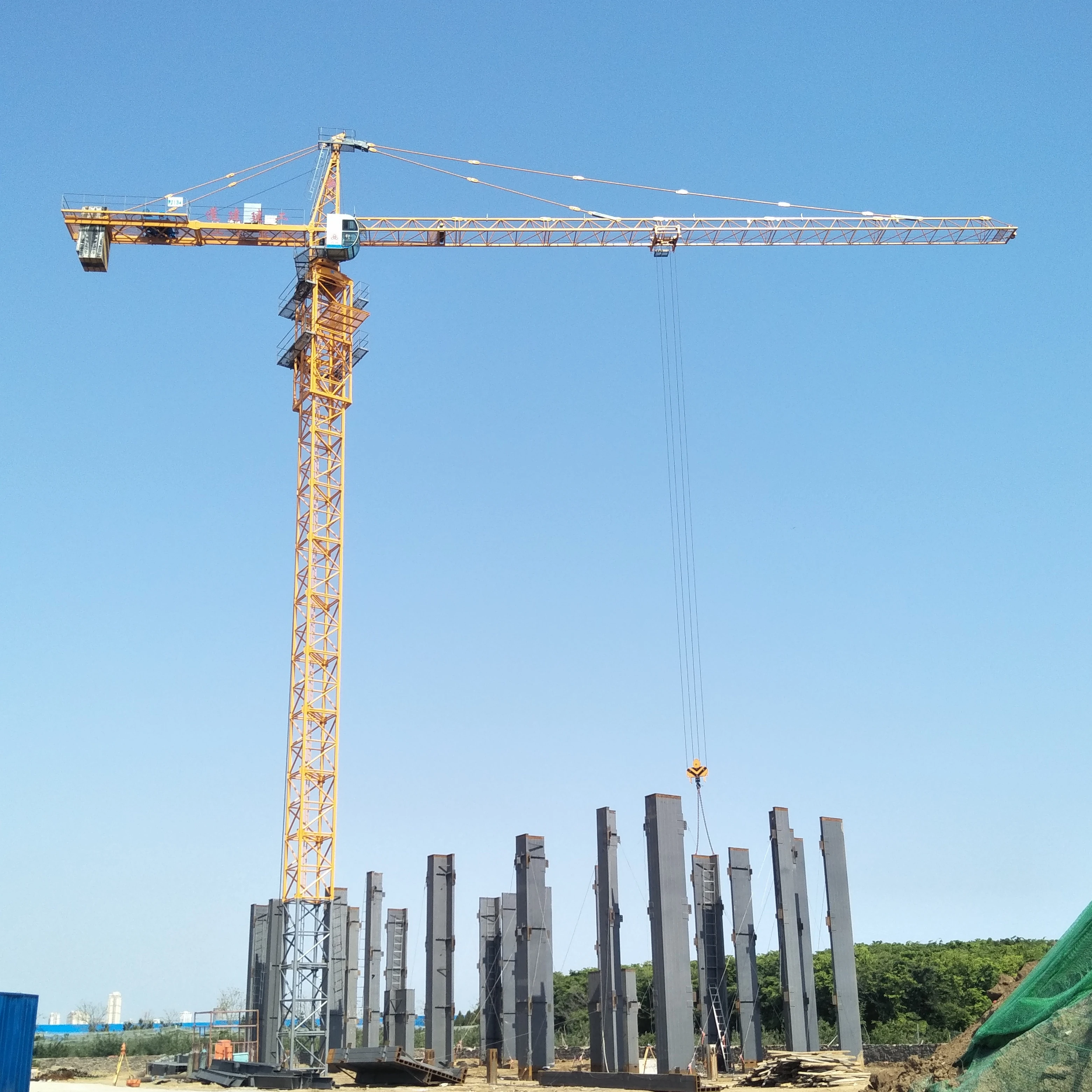 New QTZ125(TC6512-8T) Tower Crane Construction 8 Ton 10 Ton Rated Loading Capacity Featuring Motor Bearing Gear Engine Core