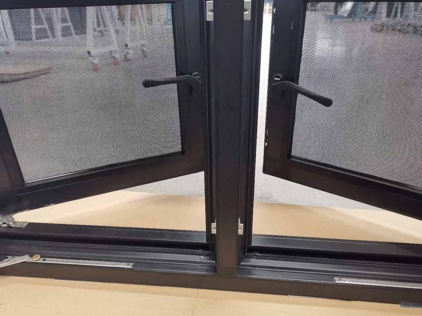 Minglei NFRC Customized Window Double Glazed Window Aluminium Casement Windows With Screen