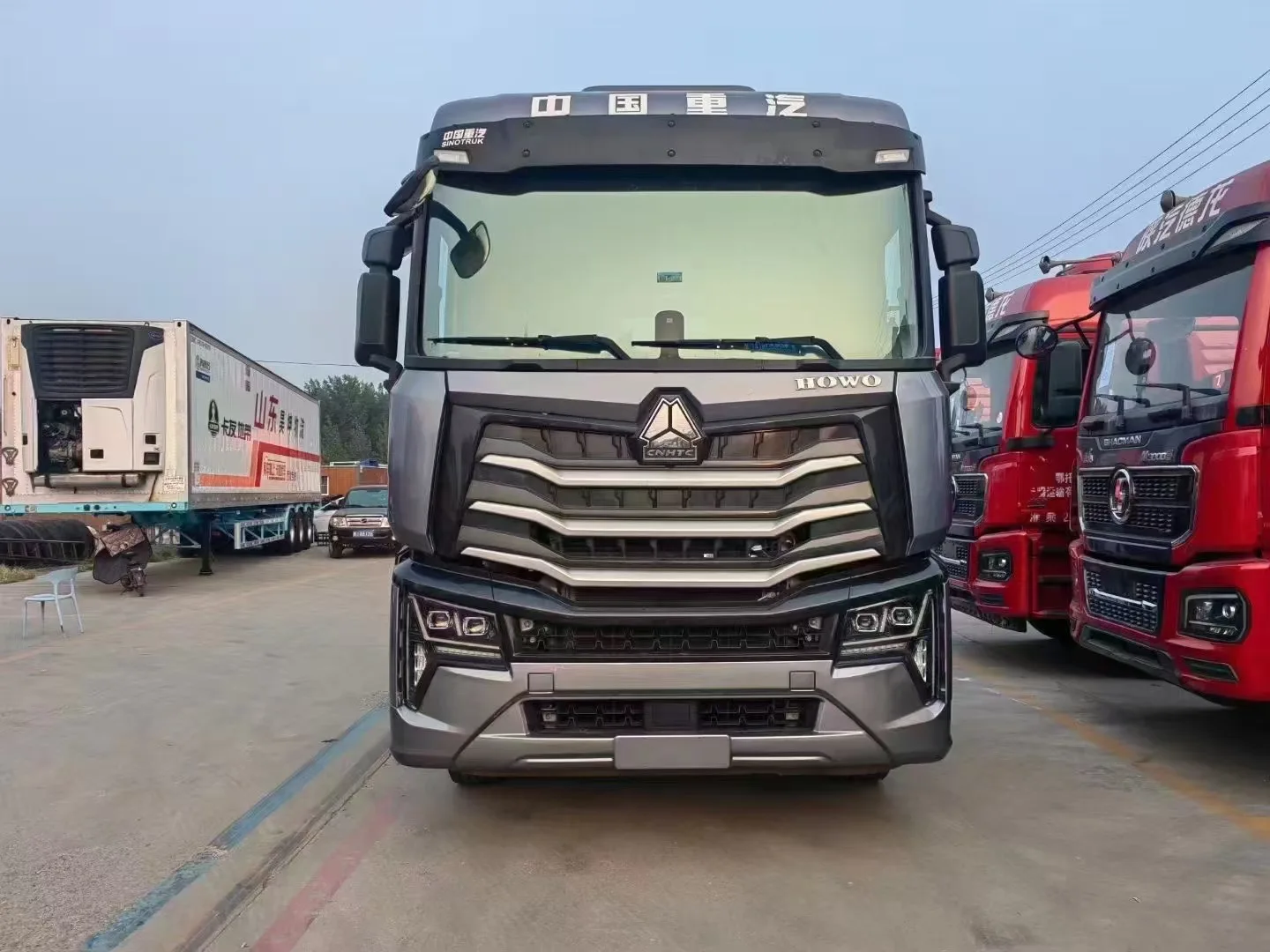Подержанный 2023 HOWO MAX 510HP 480HP EURO5 EURO6 6x4 тягач для продажи Mexico