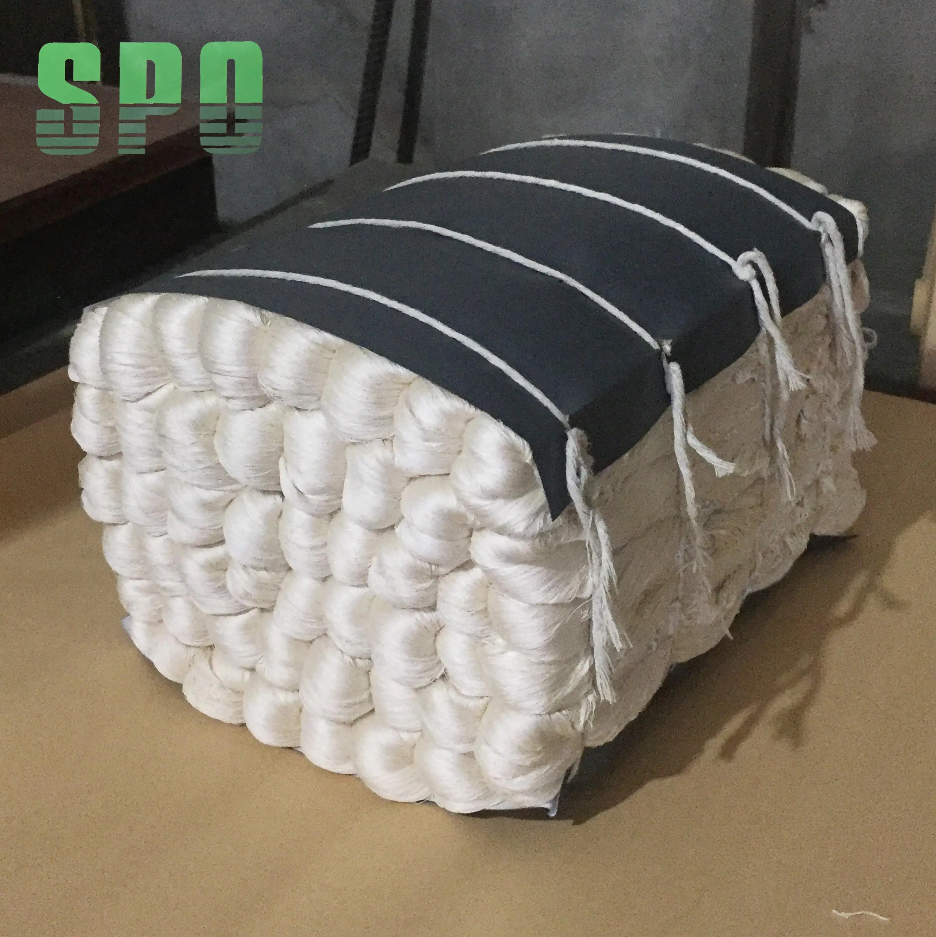 China Premium Brand New Items Silk Embroidery Polyester Yarn Mulberry Raw Spun Silk Yarn