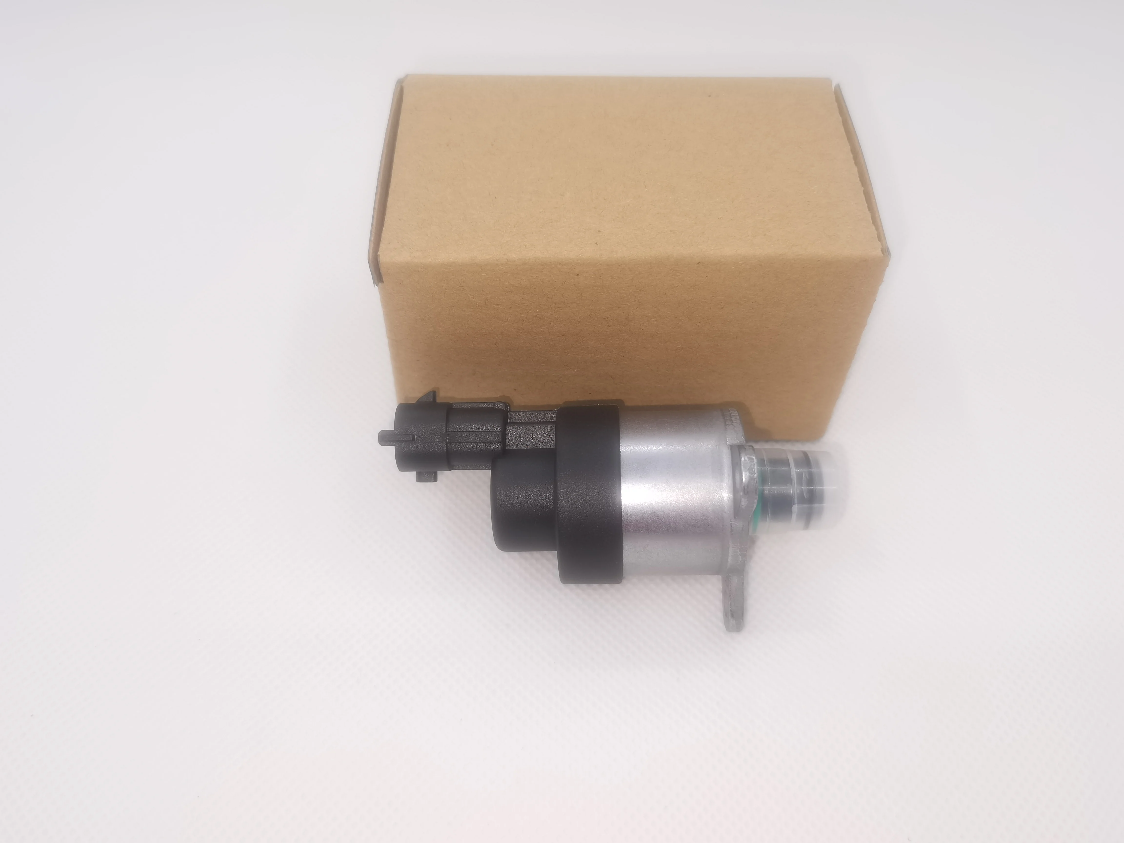 0928400641 New Fuel metering solenoid control valve  Fuel pump pressure regulator