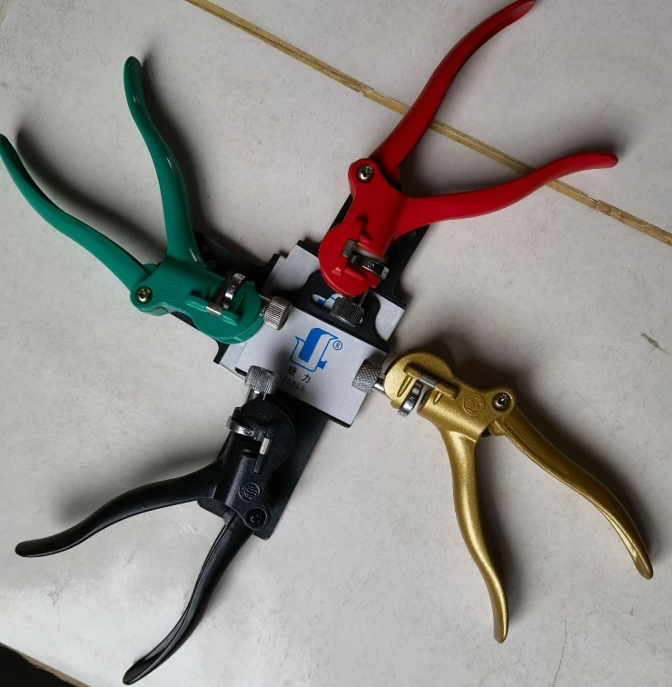Durable Hand Saw Tooth Tool Saw Set Pliers Wood Cutting Tools