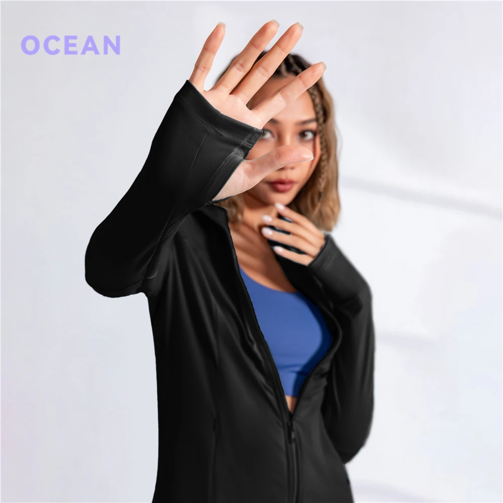 Ready To Ship Amazon Hot Sale  Lightweight Full Zip Active Sports Yoga Jackets for Women Running Track Jackets