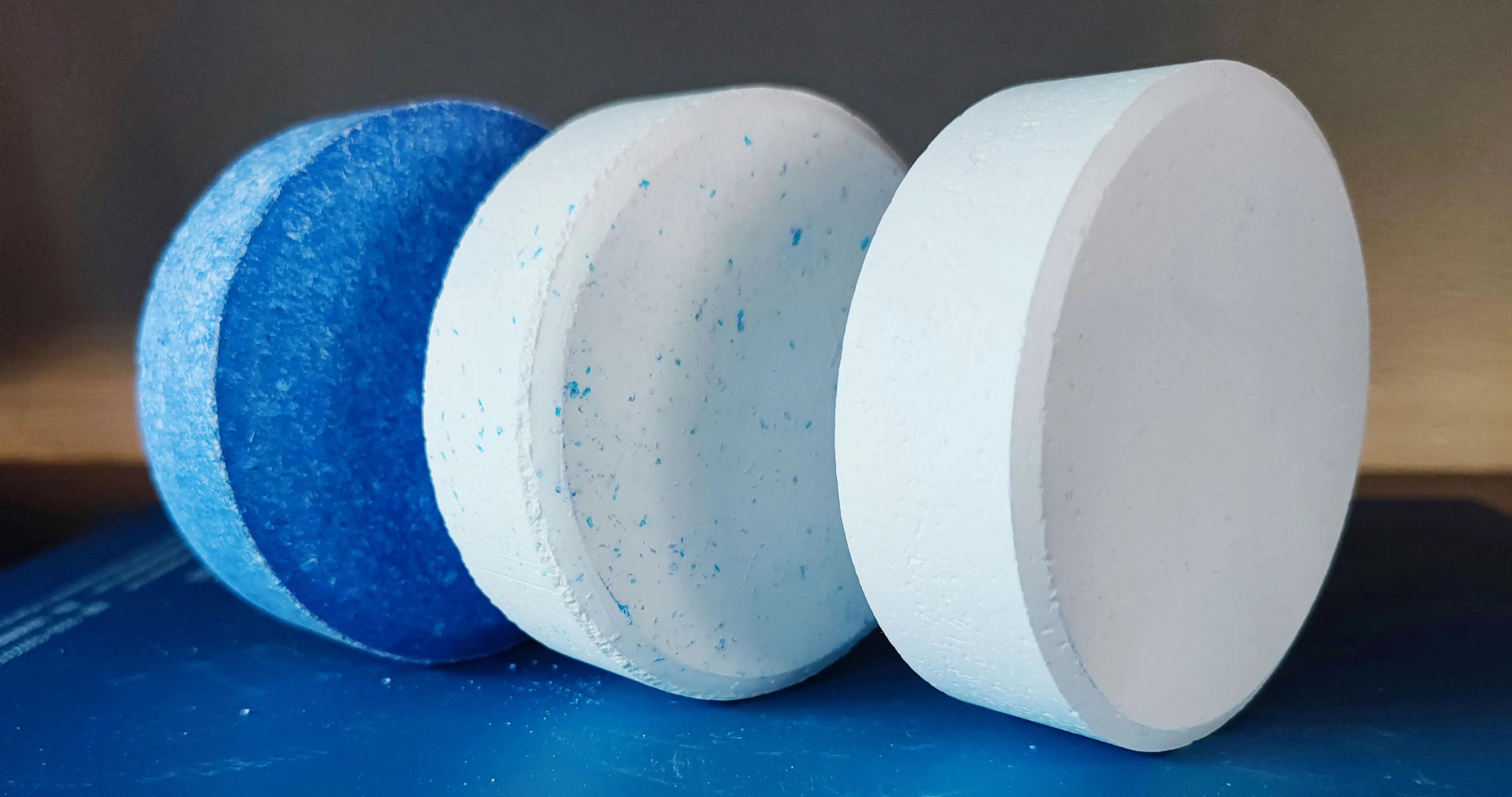 Swimming pool cleaning disinfectant stabilized chlorine 90 tablet 3 inch 50 lb