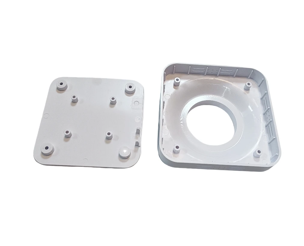 Plastic Manufacturer / Plastic Injection Moulded Bus Spare Parts Boat Mold Mold Making Company Plastic Injection Molding Machine