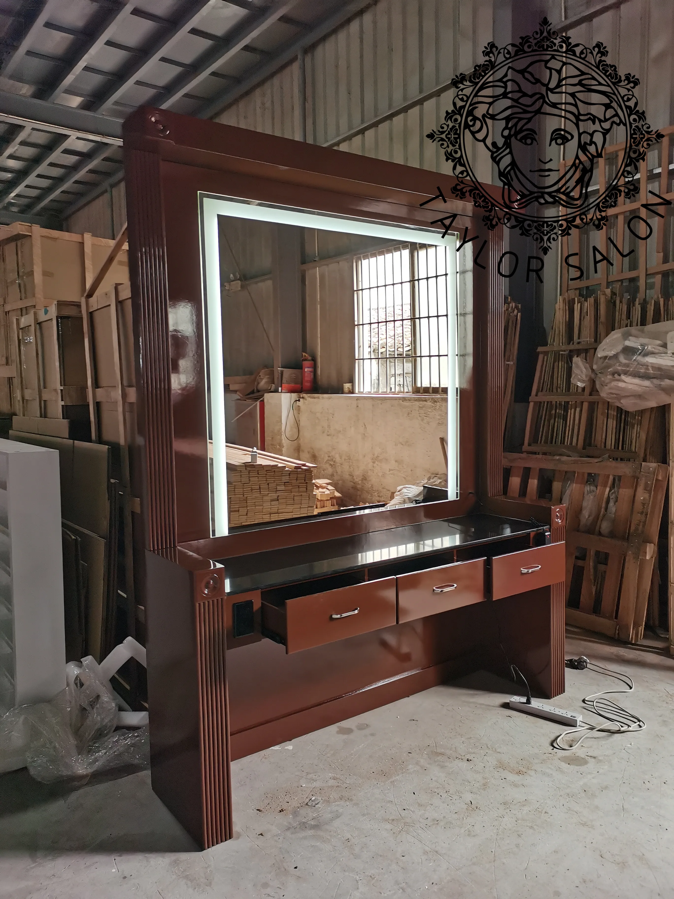 Деревянное Зеркало для парикмахерской по заводской